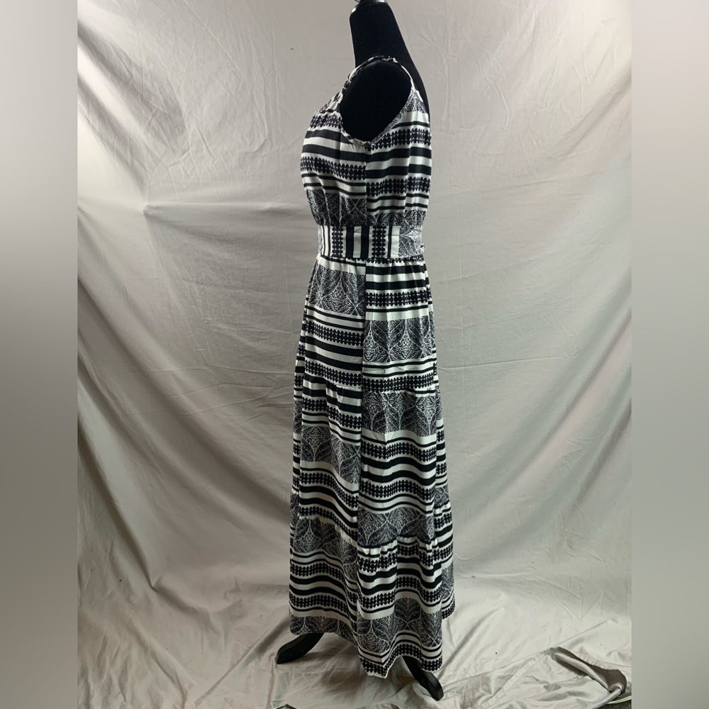 Black/White Boho Belted Knot Front Cami Dress - Picture 8 of 9